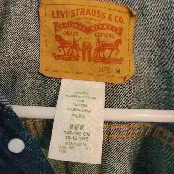 NWOT, Girl or boy Vintage Levi Denim jacket Kids size 10-12. $28 - Picture 2 of 4
